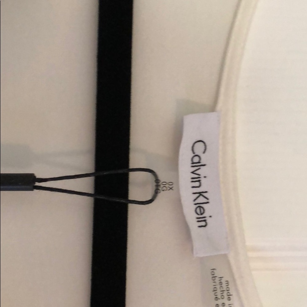 Calvin Klein tee - Picture 4 of 5